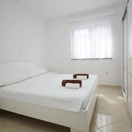 Apartment Adriana *
